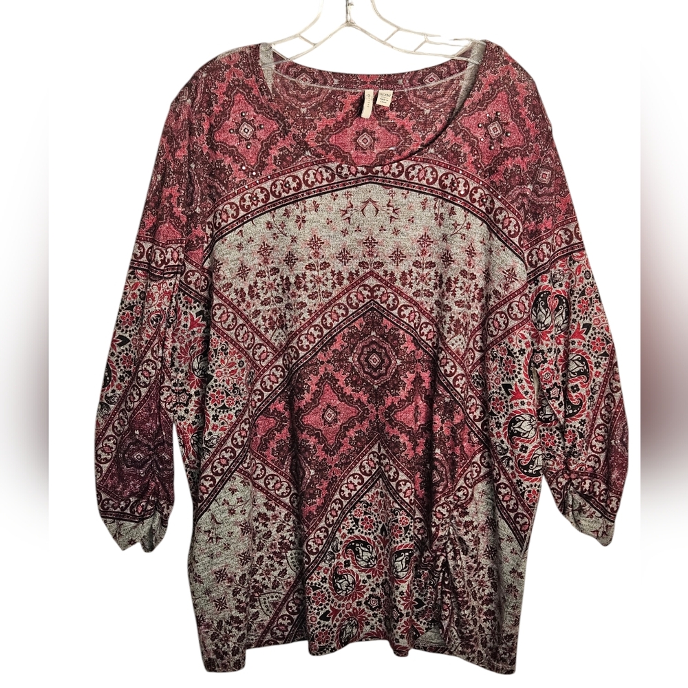 C EST. 1946 Ruched Front/Sleeves Dark Pink/Grey Floral Embellished Tunic Top-3X